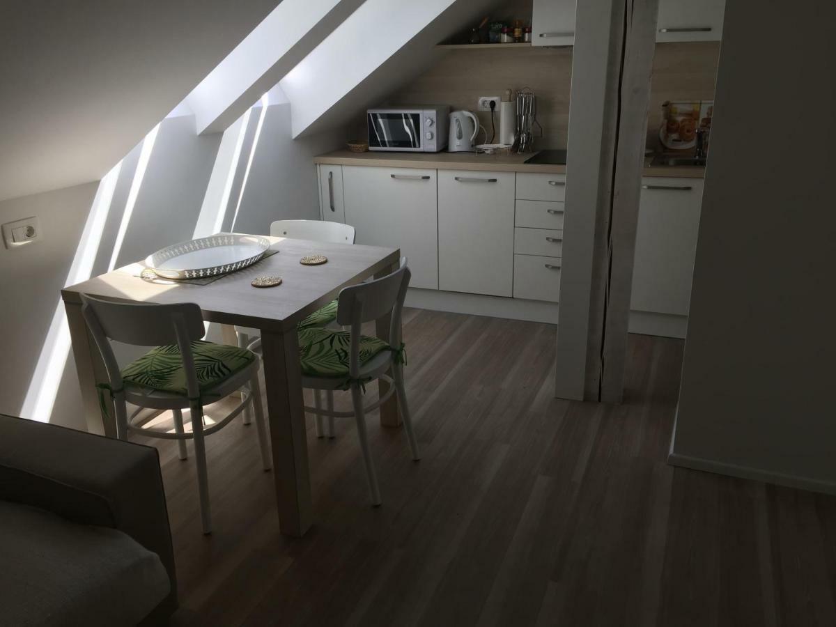 Kirhouse Apartment Богиньська Бела Екстер'єр фото